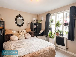 Bedroom- click for photo gallery